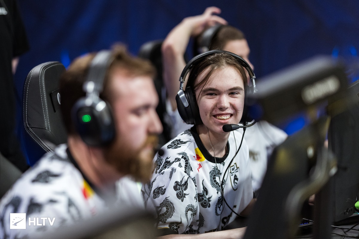 在重聚时绽 在重聚时绽