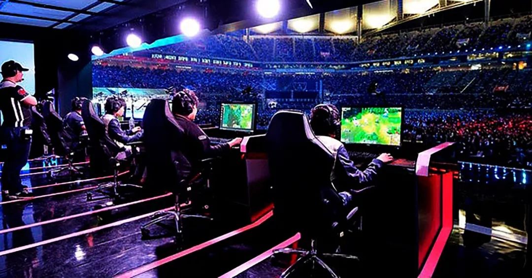 她的照片不 她的照片不