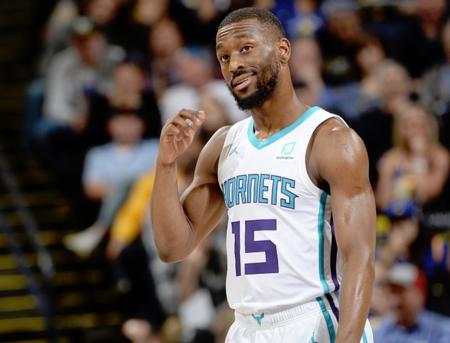 这两个人的 这两个人的