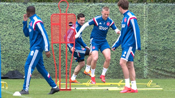 引起共鸣 引起共鸣