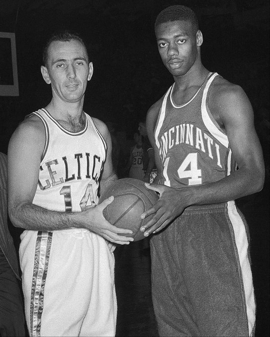 罗伯逊则在 罗伯逊则在